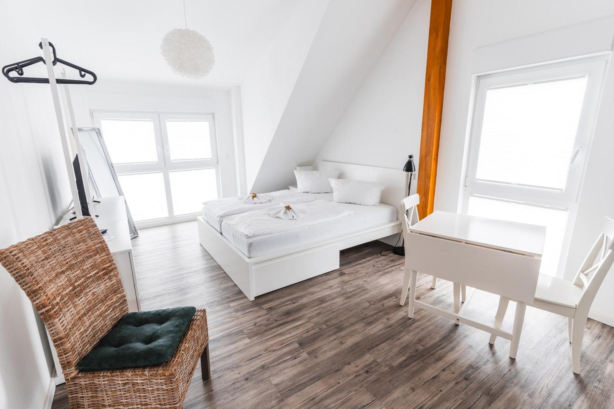 Hotel Apartments Restaurant Cala Luna Marburg Экстерьер фото