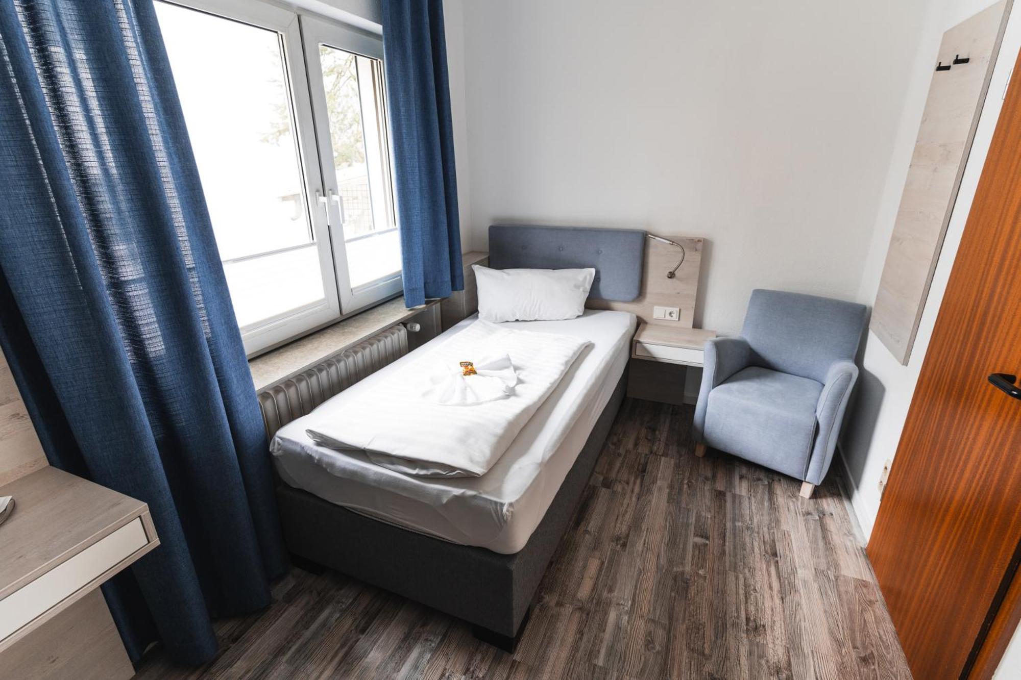 Hotel Apartments Restaurant Cala Luna Marburg Экстерьер фото