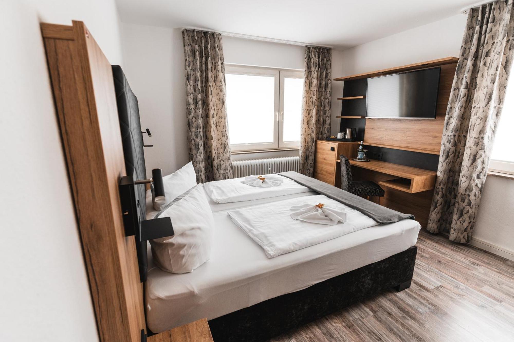 Hotel Apartments Restaurant Cala Luna Marburg Экстерьер фото
